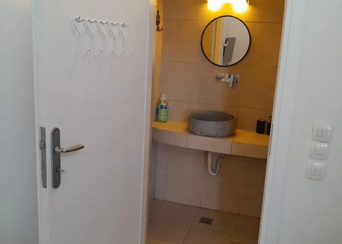 アパート In New Management With Buffet Breakfast & Free Pick Up Up To 5 Days イメロヴィグリ