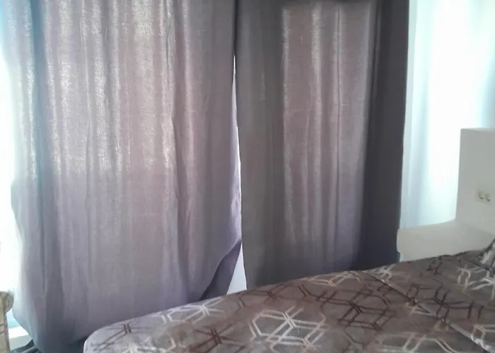 In New Management With Buffet Breakfast & Free Pick Up Up To 5 Days