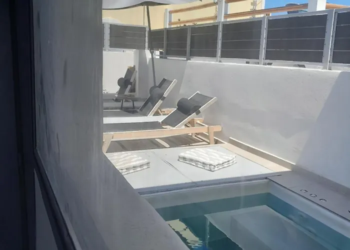 In New Management With Buffet Breakfast & Free Pick Up Up To 5 Days アパート