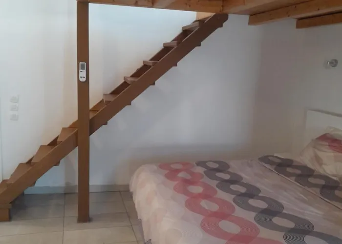 アパート In New Management With Buffet Breakfast & Free Pick Up Up To 5 Days イメロヴィグリ