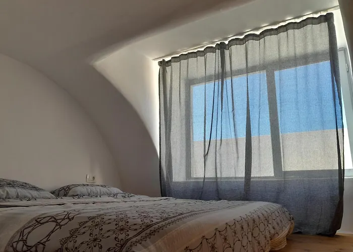 In New Management With Buffet Breakfast & Free Pick Up Up To 5 Days