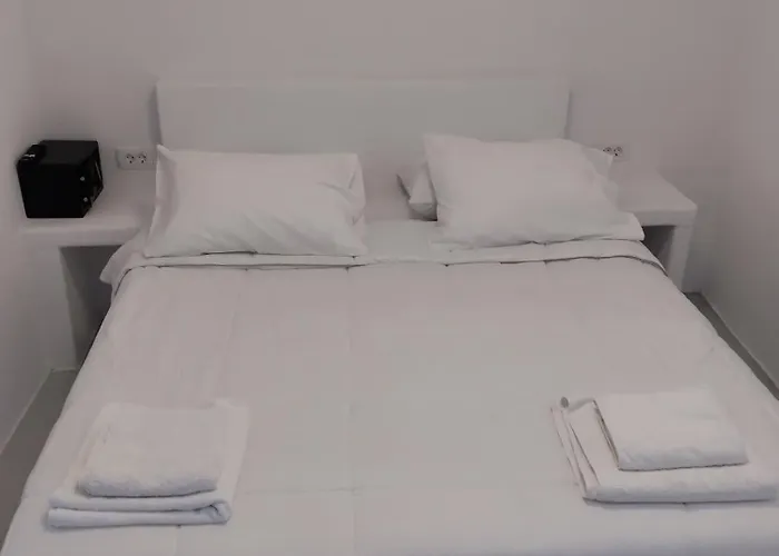 In New Management With Buffet Breakfast & Free Pick Up Up To 5 Days