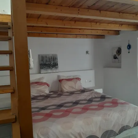 Lägenhet In New Management With Buffet Breakfast & Free Pick Up Up To 5 Days Imerovigli (Santorini)